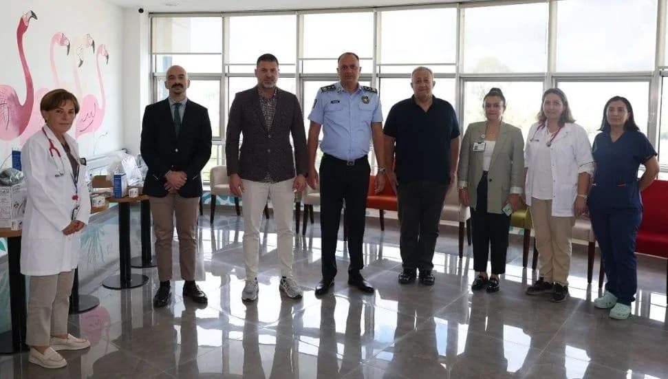 Polis mensuplarından Çocuk Onkoloji Servisi’ne ekipman desteği