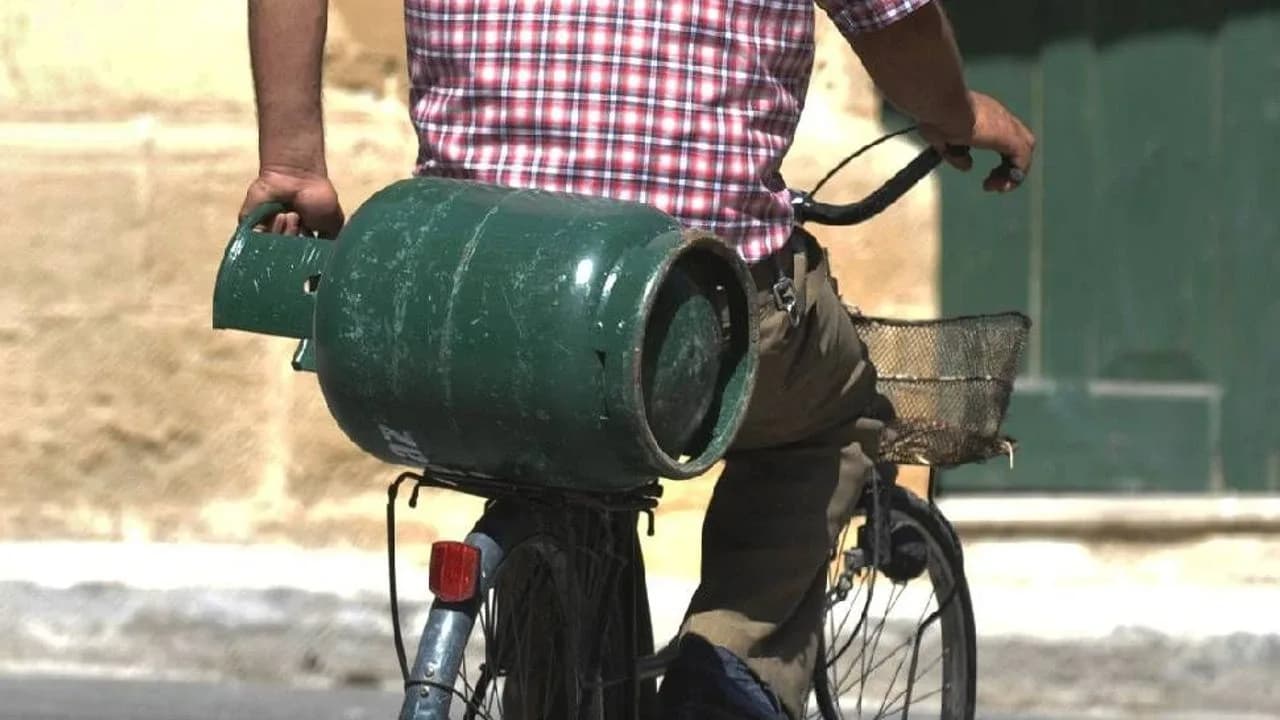 Tüp gaza 100 TL'lik zam: Yeni fiyat 900 TL'ye yükseldi