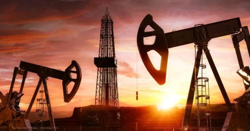 Petrol beş ayın zirvesinin ardından yatay seyretti