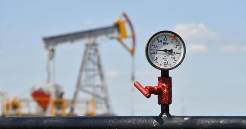 Petrol, arz riskleri ve yaptırım hafifletme beklentileriyle geriledi