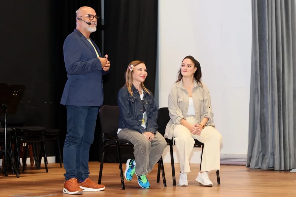 Nilden Bektaş Erhürman, Çoksesli Çocuk ve Gençlik Koroları’nın provalarını ziyaret etti