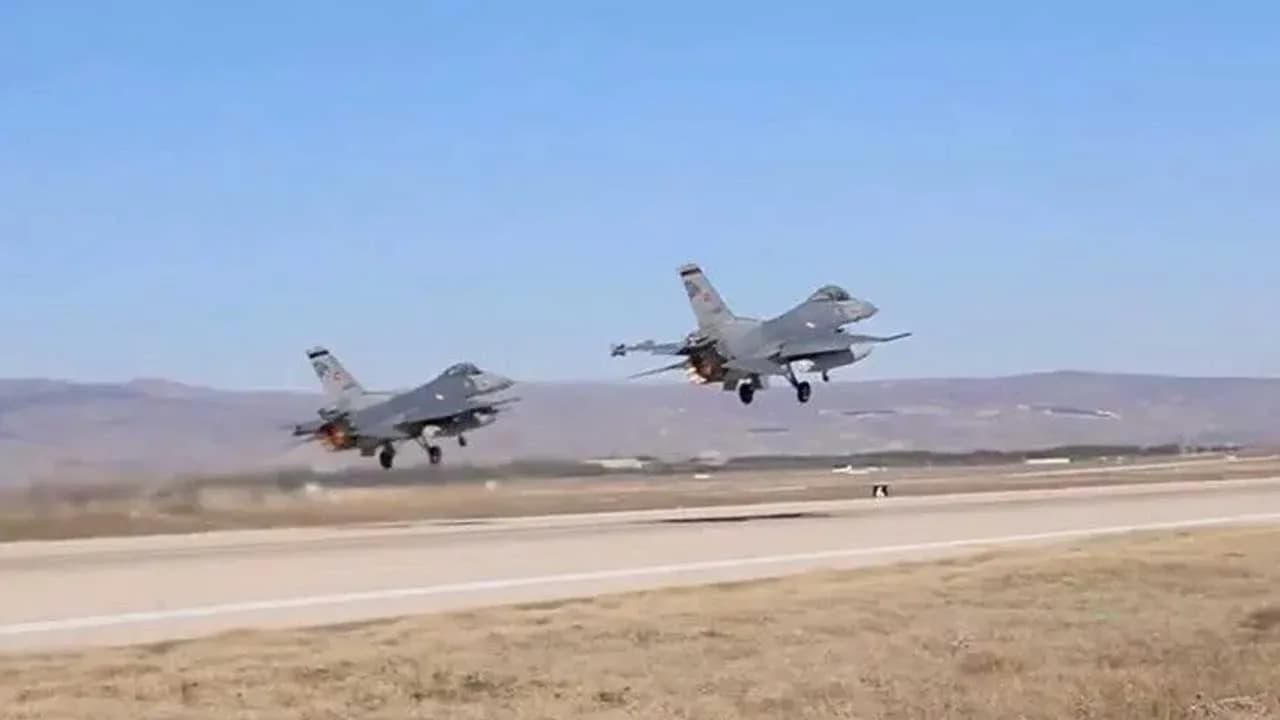 MSB: Kıbrıs’ın güneyinde eğitim uçuşu gerçekleştirildi