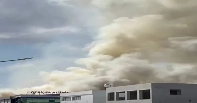 Alayköy Sanayi Bölgesi’nde bulunan depoda yangın