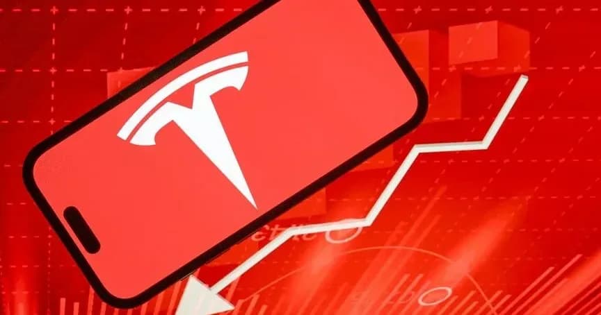 Tesla’nın arabası uçuyor, hissesi düşüyor