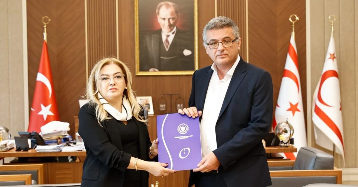 İlkan Varol, Ombudsman raporunu Erhürman’a sundu