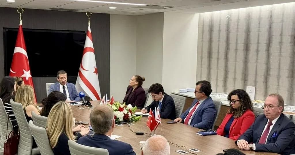 Ertuğruloğlu, Washington’da Kıbrıslı Türkler, sivil toplum temsilcileri ve öğrencilerle buluştu