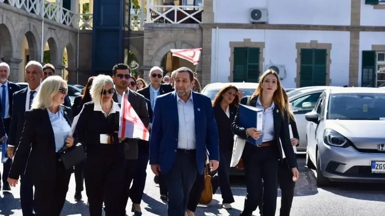 Serdar Denktaş: Manuel oy sayımı yeniden gündeme getirilmeli