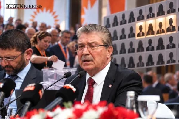 UBP’de “Demokrasi Şöleni”: Üyeler oy verecek, son sözü başkan söyleyecek