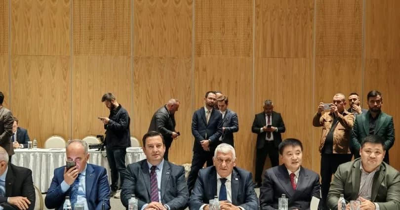 Özçınar, Türk Dünyası Belediyeler Birliği Yönetim Kurulu toplantısına katıldı