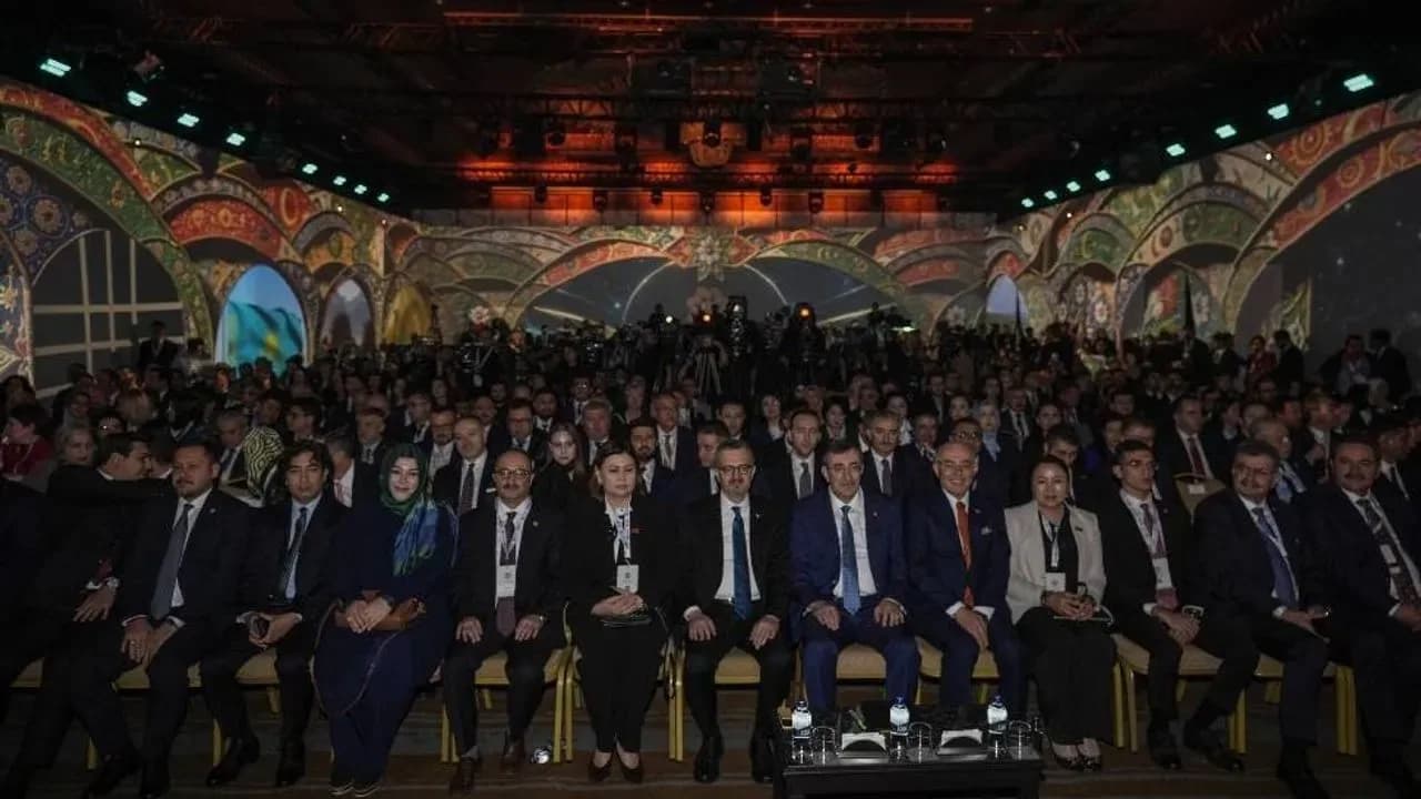 KKTC milletvekilleri Ankara’daki Türk Dünyası Diyalog Forumu’na katıldı