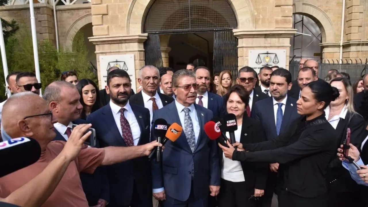 UBP adayları başvurularını yaptı: Durmak yok yola devam!