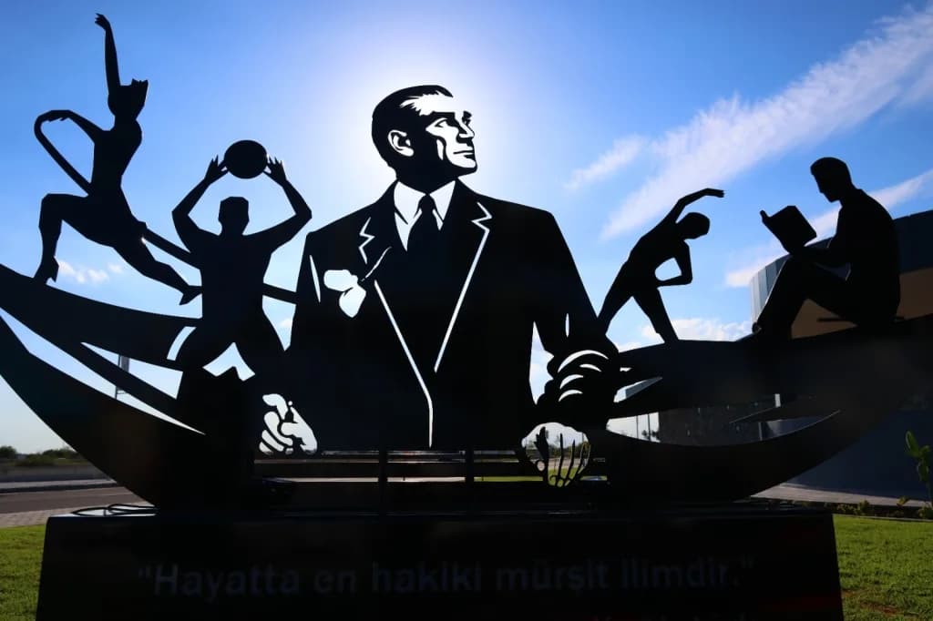 Üstel: Gençlerin hayallerini gerçekleştirmesi için zemin hazırlıyoruz