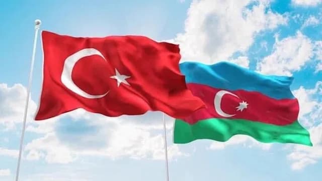 Azerbaycan 31 Türk vatandaşını “istenmeyen kişi” ilan etti: Listede siyasetçi, gazeteci ve akademisyenler var