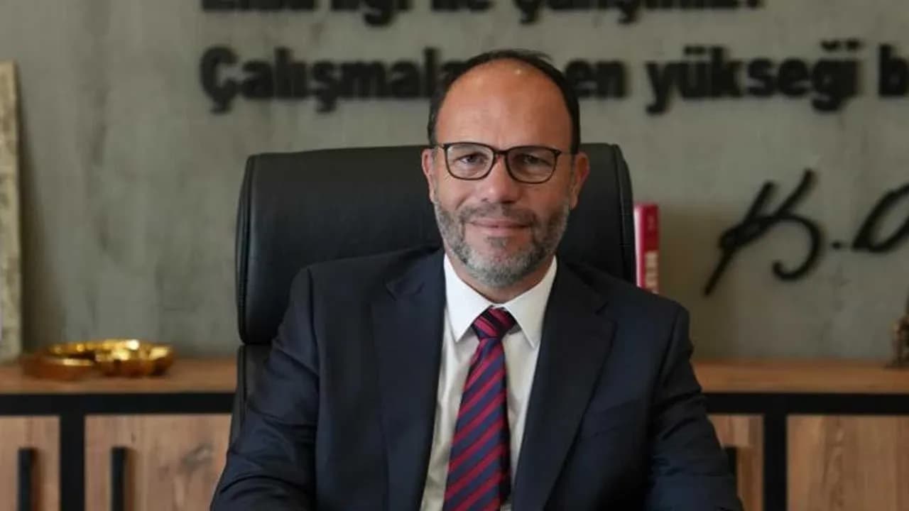 Hasan Sadıkoğlu’nun Ekibinde 12 İsim Yer Alıyor