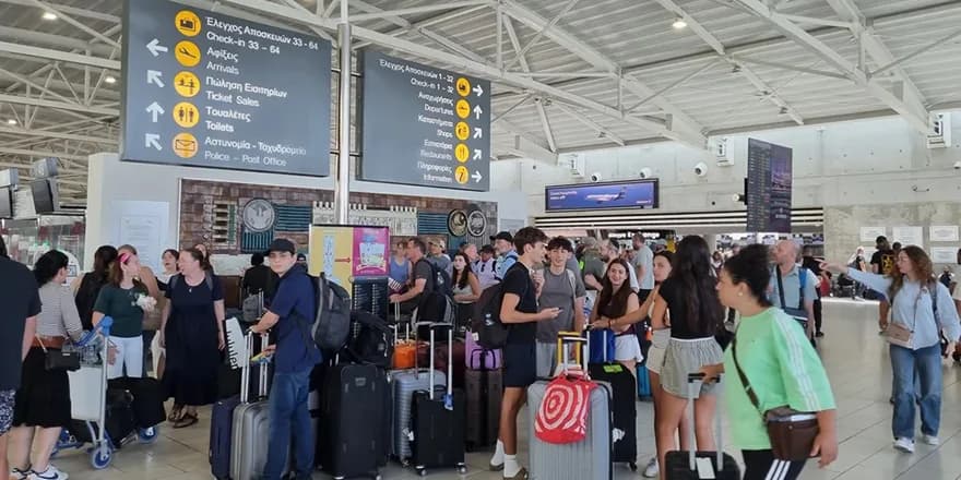 Kıbrıs Cumhuriyeti’nin havaalanı ve liman geliri bir buçuk milyar euro