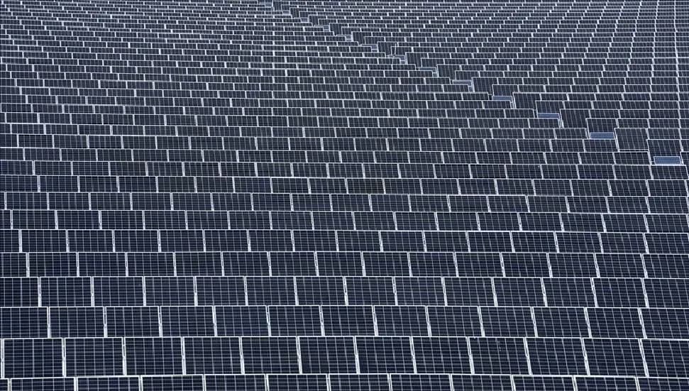 Güney Kıbrıs'ta "Aradippou" Belediyesi'nden 4,2 milyon euroluk güneş parkı