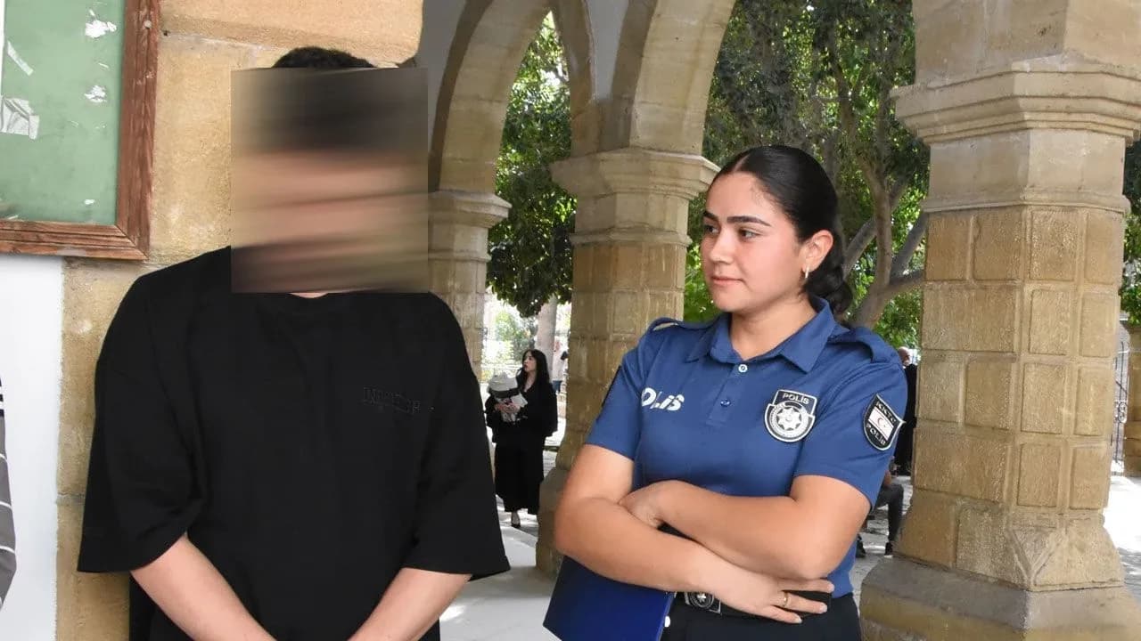 Ercan Havalimanı'nda yasaklı maddeyle yakalanan zanlıya 15 gün tutukluluk