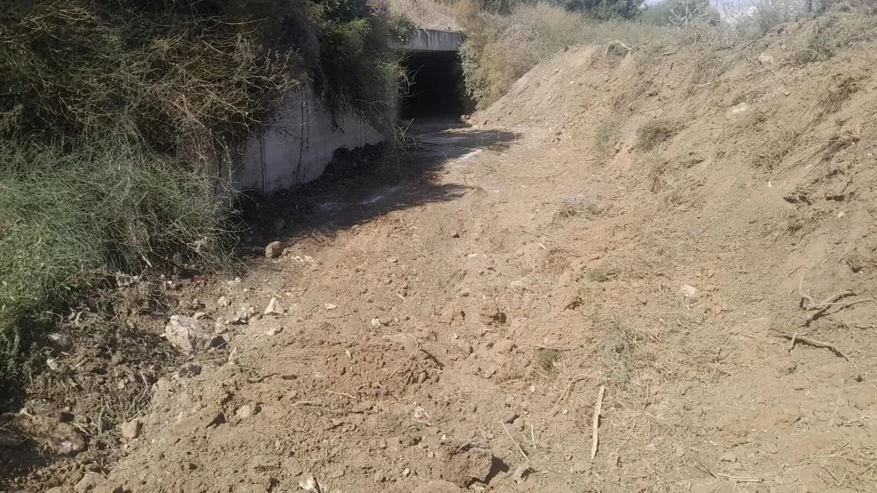 Mesarya Belediyesi, Korkuteli ve Dörtyol'da dere ıslah çalışmalarını gerçekleştirdi