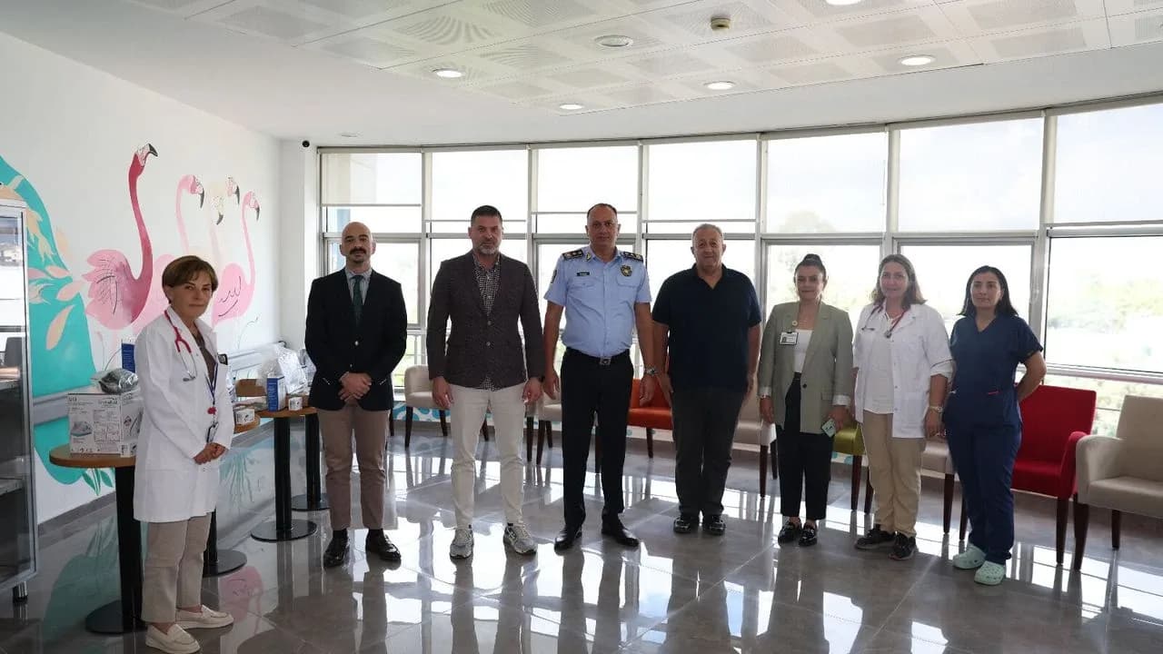 Polis mensuplarından Çocuk Onkoloji Servisi’ne ekipman desteği