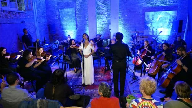 Lefkoşa Belediye Orkestrası ve Gigi’den “Bir Şehir, Bir Ses, Bir Gece” konseri