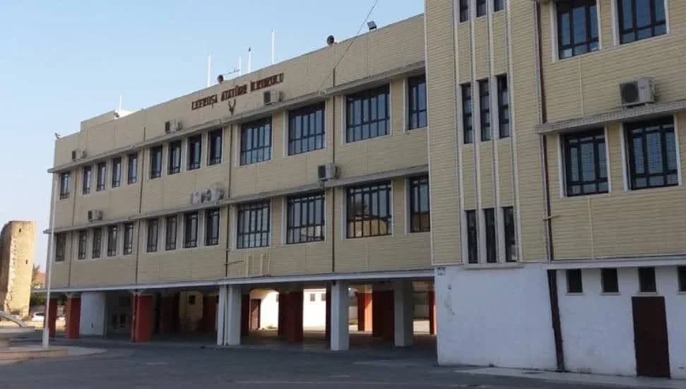 Su deposunda bakteri tespit edilen Lefkoşa Atatürk İlkokulu’nda grev askıya alındı