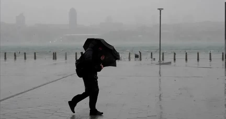İstanbul için kuvvetli yağış ve fırtına uyarısı