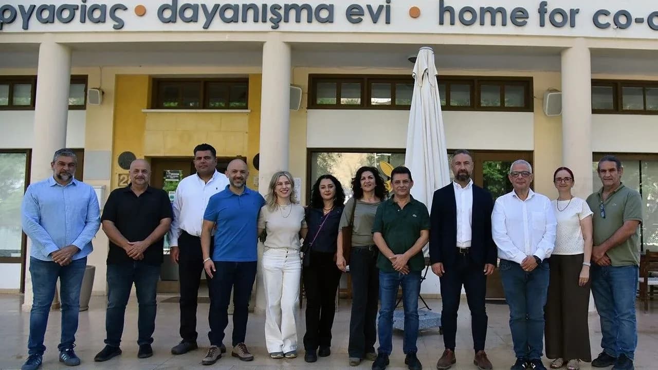 Kıbrıslı Türk ve Rum öğretmen sendikalarından ortak mesaj