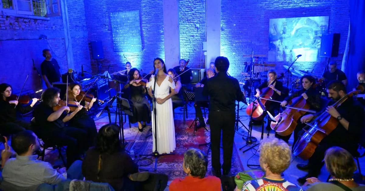 Lefkoşa Belediye Orkestrası ve Gigi’den “Bir Şehir, Bir Ses, Bir Gece” konseri