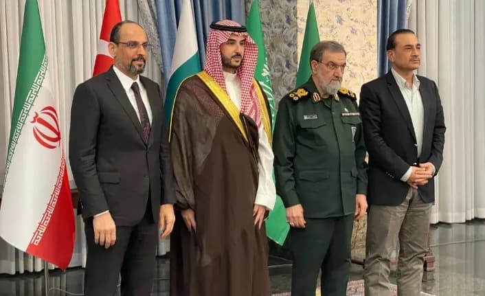 Tahran’da kritik toplantı