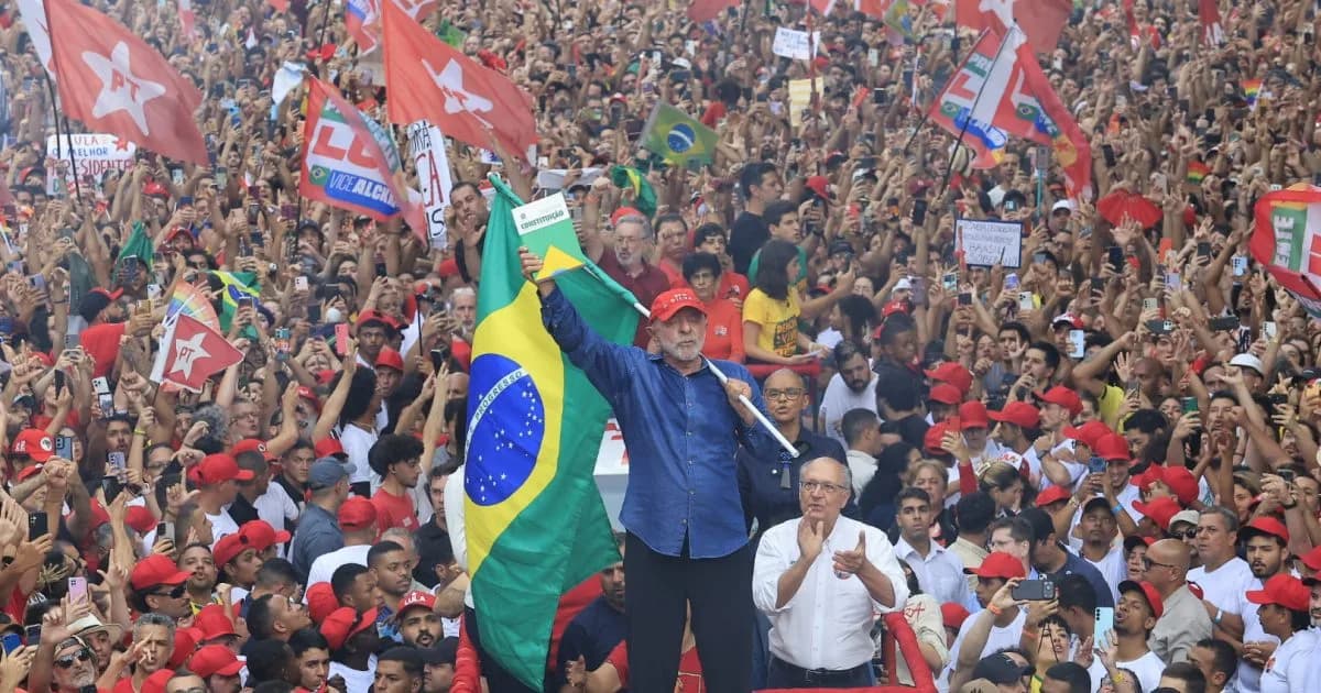 Brezilya’da Lula yeniden devlet başkanı seçildi