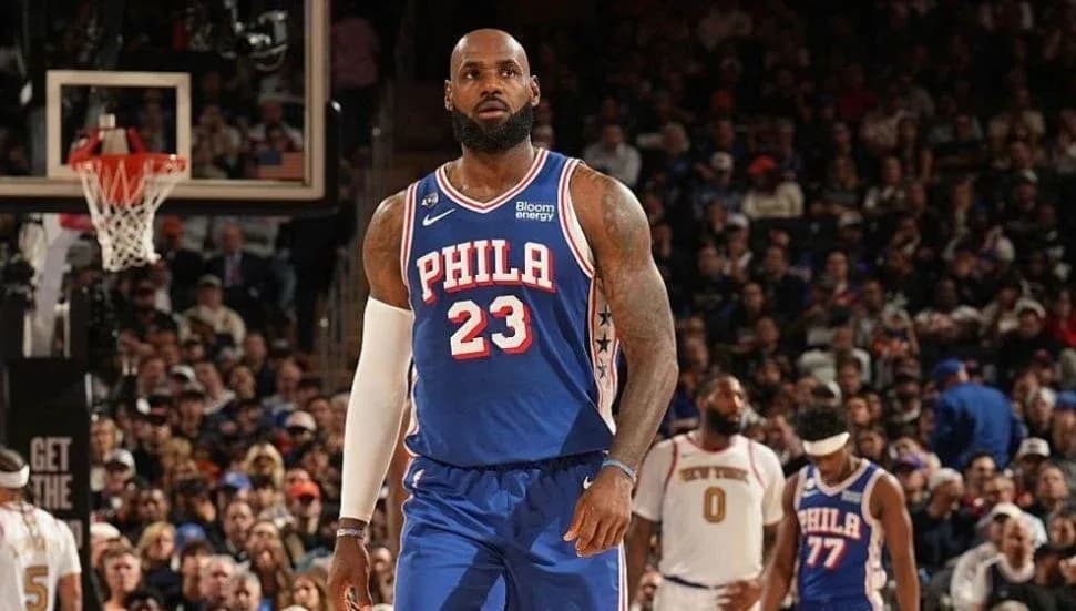 Trump'tan LeBron James'e "milli marş" tepkisi