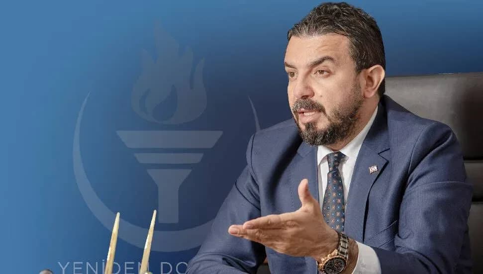 Bertan Zaroğlu: Gençlere araba kredisi yerine raylı sistemi konuşalım
