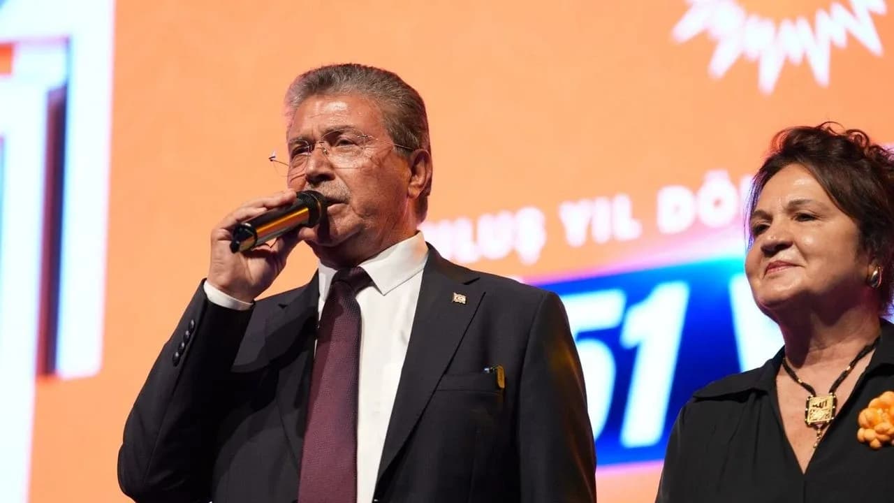 Üstel: Kırgınlıklarımızı geride bırakalım, mühürleri güneşe basalım