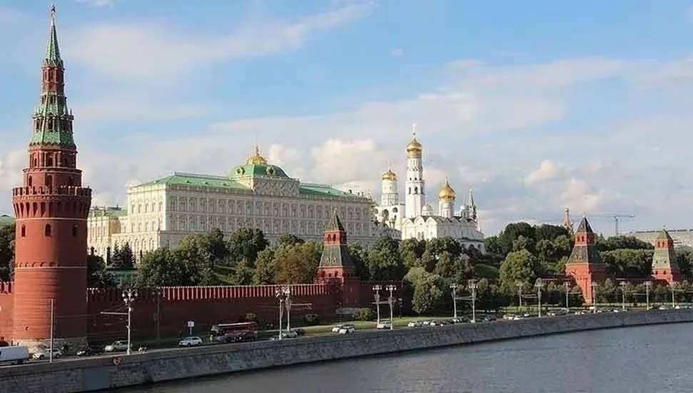 Kremlin: Rusya-Ukrayna-ABD üçlü müzakerelerini kasımda yeniden başlatmaya hazırız