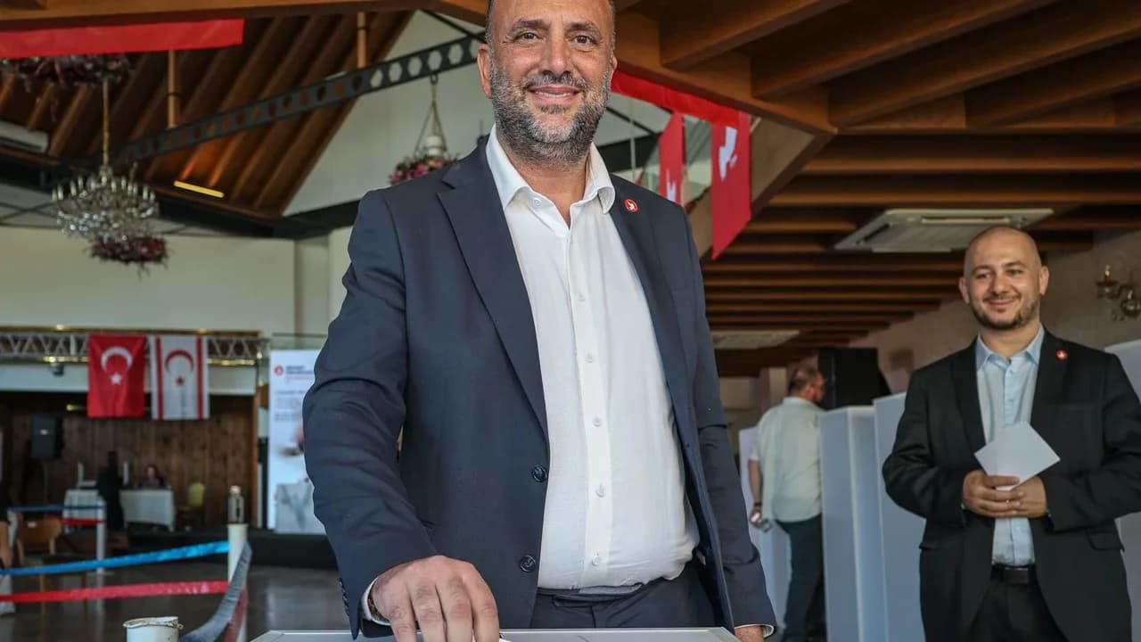 TDP’de Çeler ve Ekinci oy kullandı: Sandıklar 18.00’de kapanacak