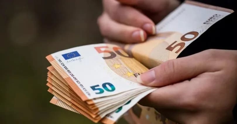 Güney Kıbrıs’ta çalışanların yarısı 2 bin Euro’nun altında maaş alıyor