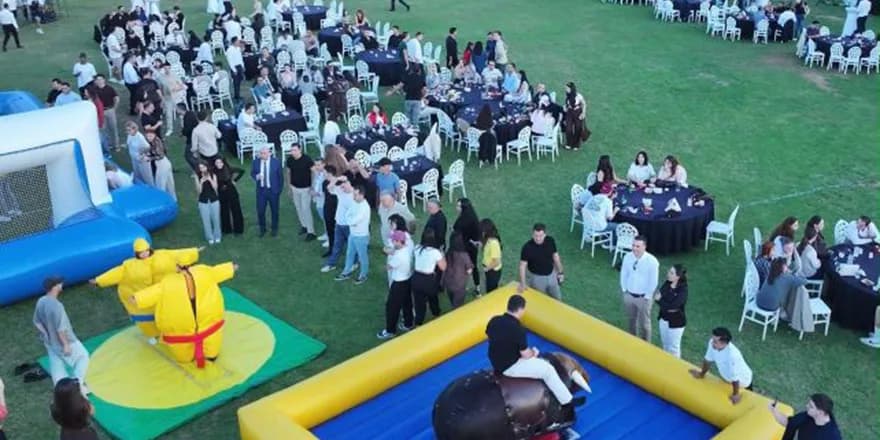 Merit Park Hotel ve Casino çalışanları yaza eğlence dolu partiyle veda etti