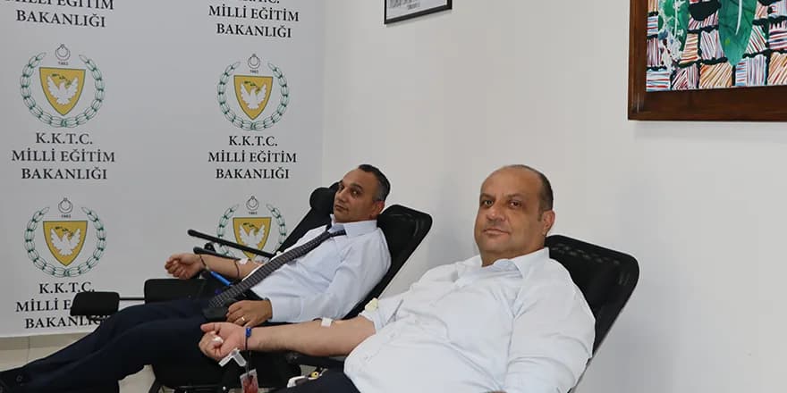 Eğitim Bakanlığı personeli kan bağışında bulundu