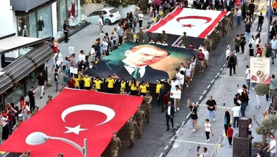 “Cumhuriyet Korteji” olumsuz hava koşulları nedeniyle iptal edildi