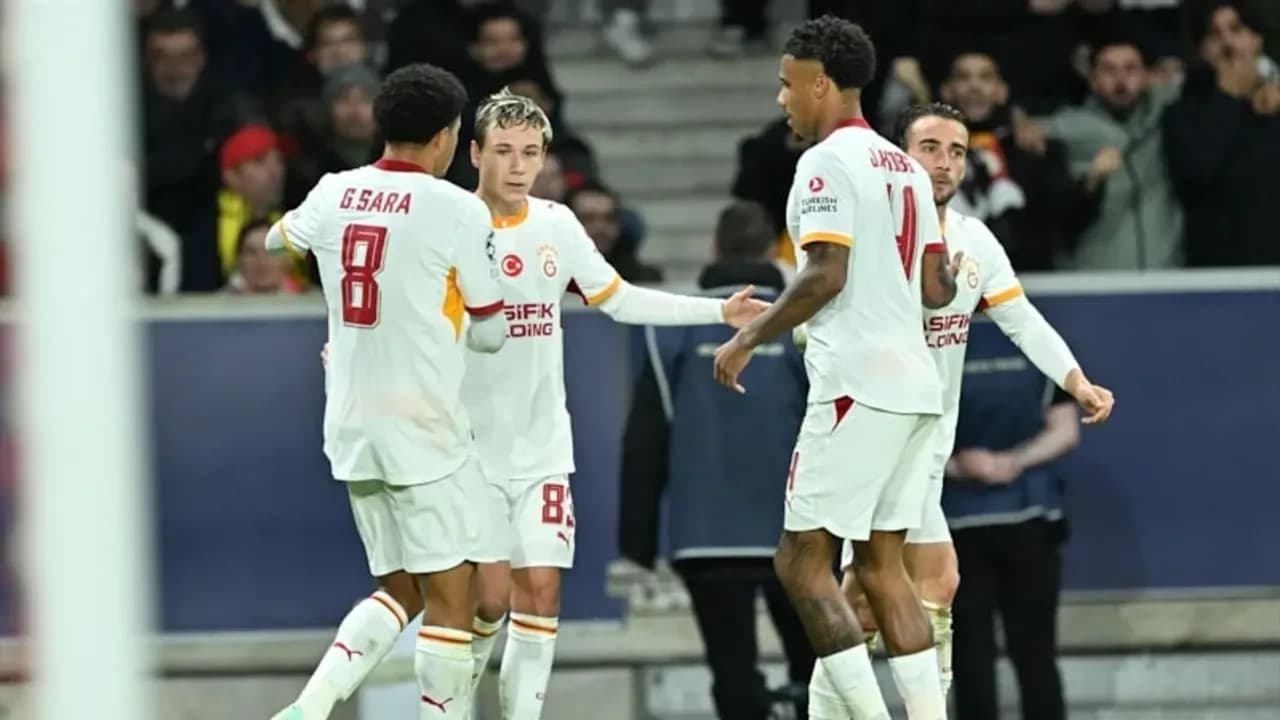 Galatasaray'dan Fransa'da müthiş geri dönüş: Lille'i 4-2 mağlup etti!