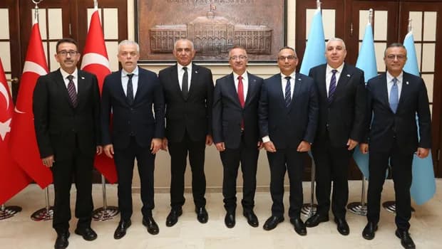 Çavuşoğlu, Gazi Üniversitesi Rektörü Ünal’ı ziyaret etti