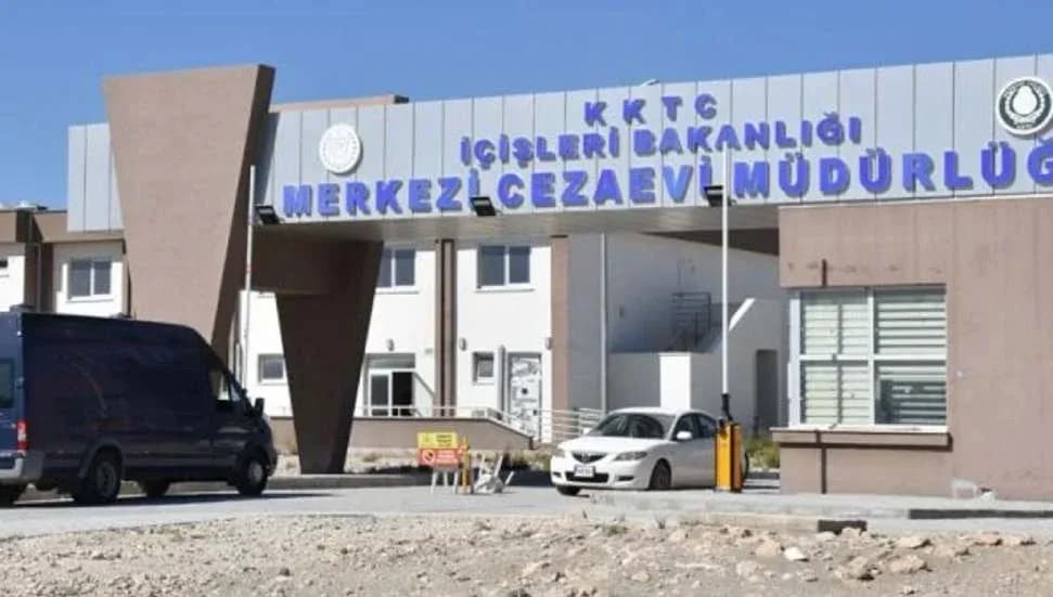 Bakanlar Kurulu, Merkezi Cezaevi’ndeki grevi 60 gün erteledi: Sendikalar grevi askıya aldı