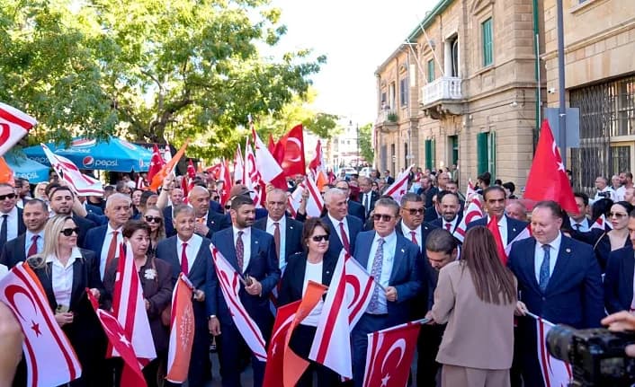 Üstel: İktidara devam