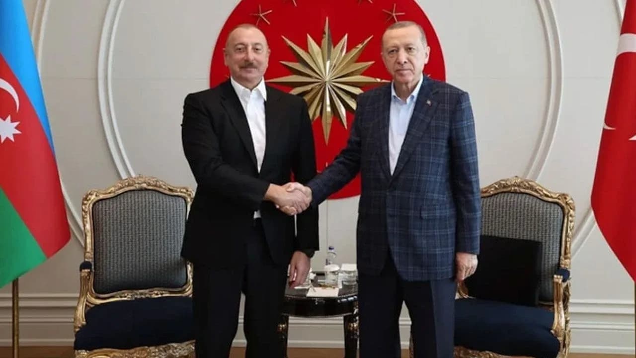 Erdoğan ile Aliyev telefonda görüştü: TDT Zirvesi'ne davet