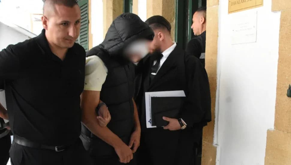 Kız arkadaşına şiddetle itham edilen zanlı cezaevine gönderildi: Daha önce de teminata bağlanmıştı