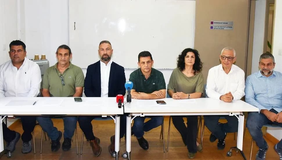 Kıbrıslı Türk ve Rum öğretmen sendikalarından ortak çağrı: Mesleğimizi koruyor, geleceğimizi şekillendiriyoruz