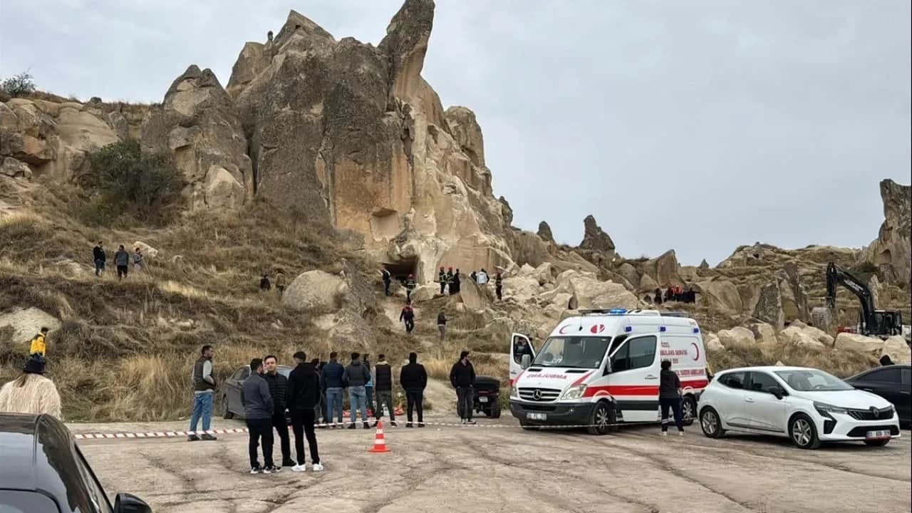 Nevşehir'de peribacası çöktü: 3 ölü