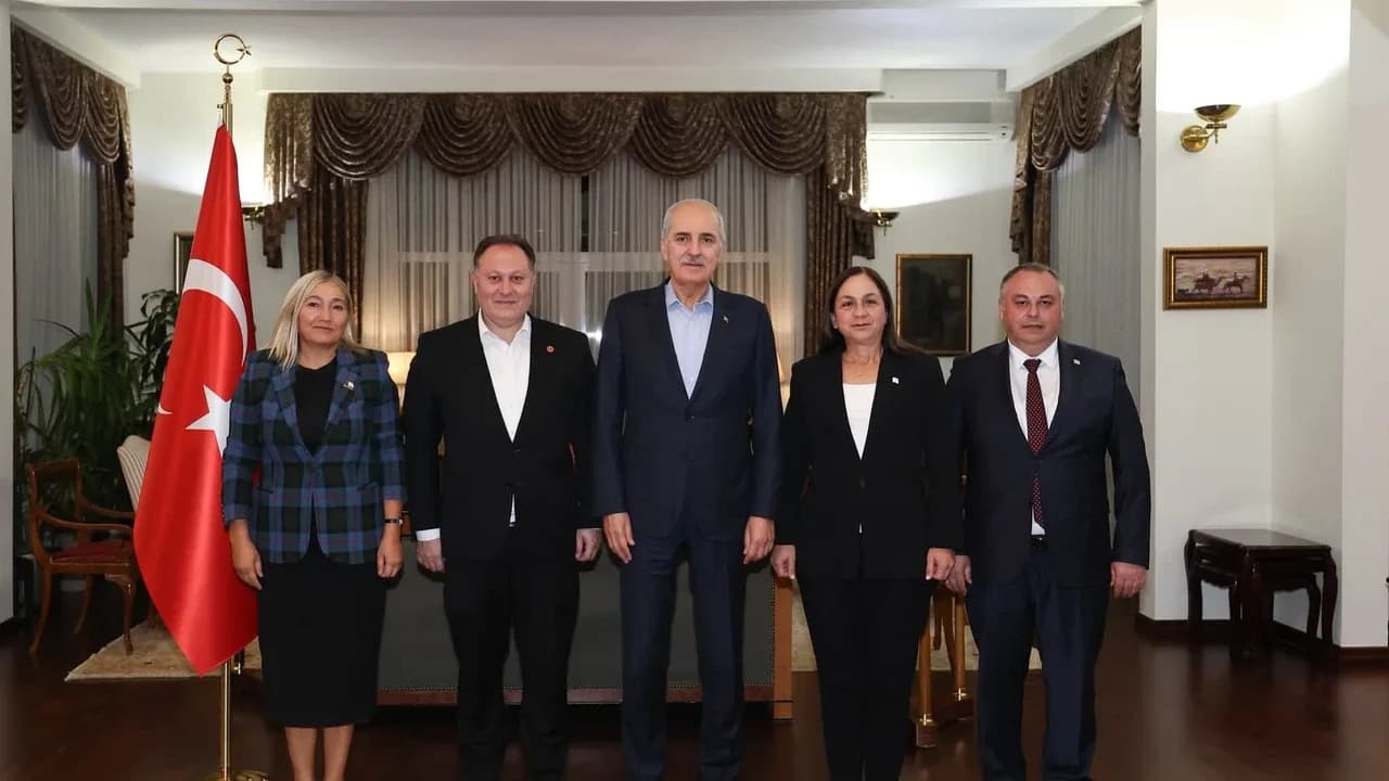 Kurtulmuş ve Öztürkler’den Bişkek Büyükelçiliğine ziyaret