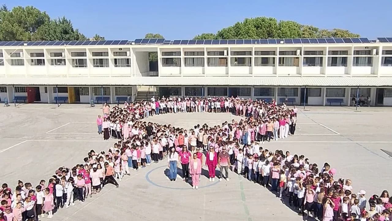 23 Nisan İlkokulu’ndan meme kanserine karşı pembe farkındalık