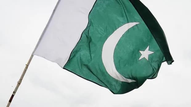 Pakistan'dan Suudi Arabistan'a "gereken her türlü desteği sağlama" mesajı